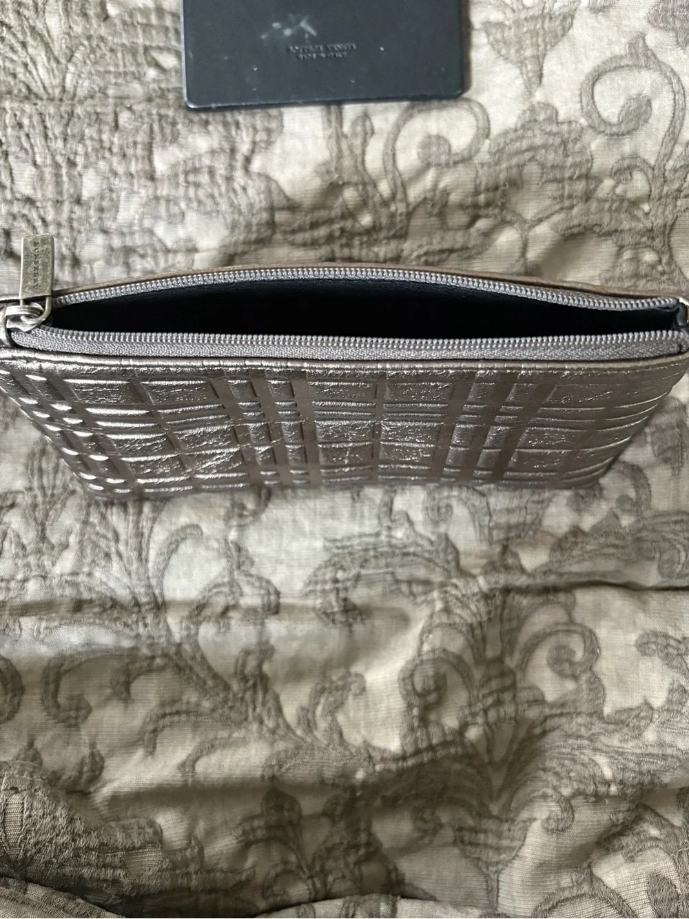 Burberry Metallic Gry/Sil Quilted LeatherZipPouch&BottegaVeneta LeatherCompactMi